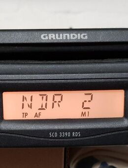 Autoradio GRUNDIG RDS CD abnehmbare Tastatur RadioCode - Hamburg Hamburg-Nord