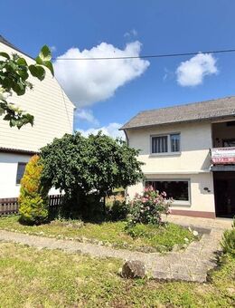 TOP-Preis-Leistungs-Verhältnis! Gepflegtes Wohnhaus mit Garten und Garage! - Longkamp