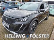 Peugeot e-2008, e GT Elektromotor 136 digitales, Jahr 2021 - Hohenlockstedt