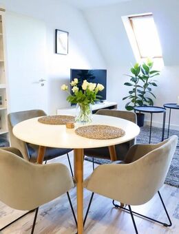 Urbanes Wohnen mit Stil - sanierte Dachgeschosswohnung in Stadtfeld-Ost - Magdeburg
