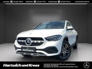 Mercedes GLA 200, Progressive, Jahr 2022 - Schlüchtern