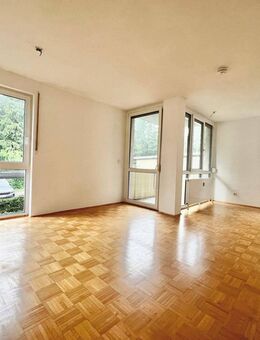 Bezugsfreie 2-Zimmer-Wohnung im EG mit Balkon und Stellplatz - Freital