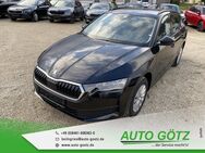 Skoda Octavia, Combi Essence Ãber VZE Digi SpurAssist Connect 4xEFH Ladeboden Metallic, Jahr 2022 - Beilngries