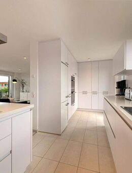 Sonniges Pentouse mit Skyline-Flair - Exklusive Dachterrassenwohnung nahe Stuttgart - Böblingen