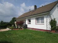 HENNEF Nähe, schönes freist. Einfamilienhaus mit ca. 200 m² WNfl. ca. 643 m² Grst., Garage, Keller - Hennef (Sieg)