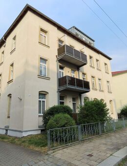 helle, großzügig geschnittene 1 Zimmerwohnung mit offener Küche und Balkon - Dresden