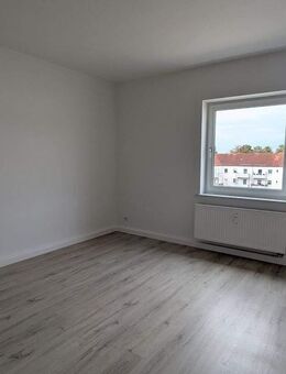 Wohnen - 02. OG - links - Haydnstraße 22 - Brandenburg (Havel)