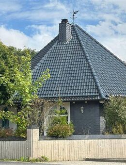 Nähe Rennerod und Höhn! Individualisten Haus in toller Lage, guter Zustand! - Niederroßbach