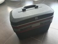 Kosmetikkoffer/Beauty Case von CTC Hartschale abschliessbar , mit Spiegel und 2.Schlüsseln Grau **Anschauen** - Köln