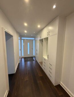 Greene: Hochwertige 5-Zimmer-Wohnung über zwei Etagen - Einbeck