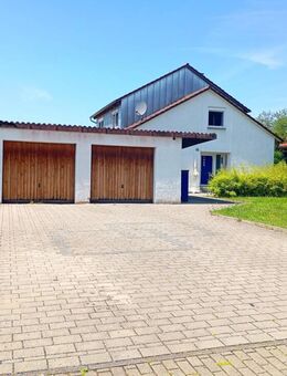 OBERDERDINGEN: Haus mit 1000 m2 GRUNDSTÜCK und viel Potential! Perfekt für Familien und Kapitalanleger! - Oberderdingen