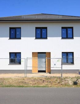 Neubau in Toplage: Exklusives Einfamilienhaus mit bester Ausstattung in Berlin sowie Bahnhofsnähe - Falkensee