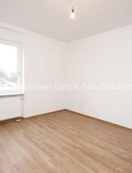 Dachgeschosswohnung mit Küche und Stellplatz in Beckingen-Reimsbach - Beckingen