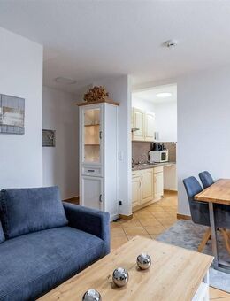 Wohnglück: 2-Zimmer Wohnung mit Dachboden im Haus Leuchtfeuer strandnah - Cuxhaven