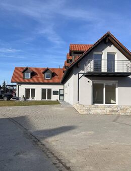 Hochwertig ausgestattete Zweizimmer-Dachgeschosswohnung, frisch saniert Energieklasse A - Kammlach