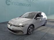 VW Golf, 1.4 eHybrid STYLE LM18 WINTERPAKET, Jahr 2021 - München