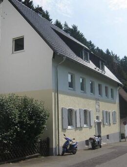 DREI-ZIMMER-ERDGESCHOSSWOHNUNG IM KRUMMENSCHEIDER WEG - Lüdenscheid