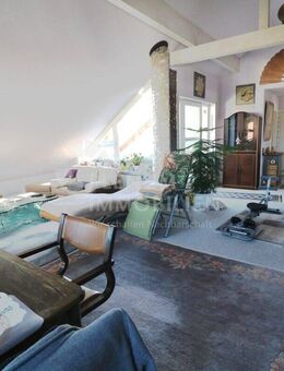 Gepflegte, helle und geräumige 3,5-Zimmer Dachgeschosswohnung in Murr zu verkaufen - Murr