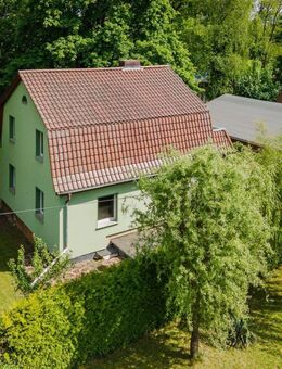 Einfamilienhaus in Rehfelde - Mit Keller, Lager-/Werkstatt-Nebengebäude, Einbauküche, Balkon uvm. - Rehfelde