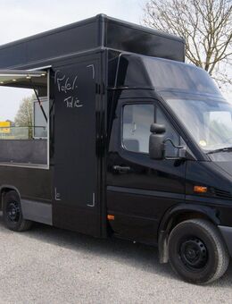 Multitrailer Food Truck Umbau auf Basis eines Ex-Post Autos - Steinheim