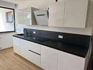 Moderne sanierte großzügige 4,5 Zimmer Wohnung EBK Balkon TG 137m² - Daisendorf