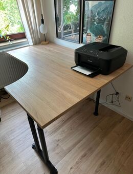 Schreibtisch von Welle Möbel in Wildeiche 160x80/120 cm - Riederich