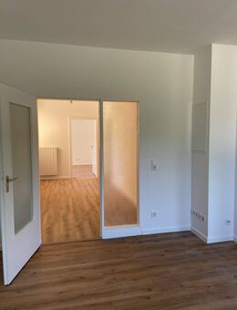 Erstbezug nach Sanierung - 3 Zimmer Wohnung in Siegen - Siegen (Universitätsstadt)
