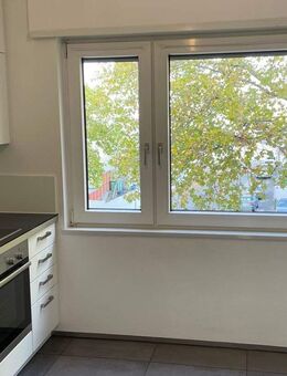 Kernsanierte Wohlfühloase: 3-Zimmer-Wohnung mit sonnigem Balkon in Mannheim - Mannheim