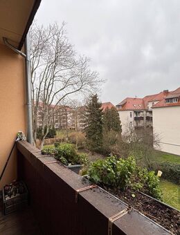 * TOP gepflegte ETW * 3 Zimmer * Balkon * Laminat * Wanne * vermietet * - Leipzig