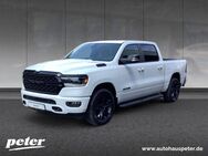 Dodge RAM, 1500 Big Horn Crew Cab V8 Night Edition, Jahr 2022 - Erfurt