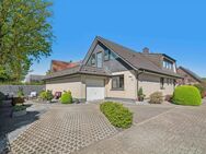 Helles, modernes Einfamilienhaus in ruhiger und begehrter Lage mit großzügigem Garten in Oldenburg - Oldenburg