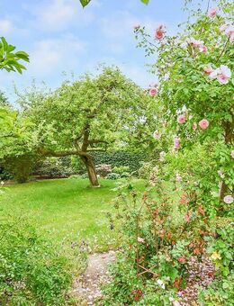 Ihr Familienglück in Lübeck:Ein liebevolles Zuhause mit idyllischem Garten, der zum Träumen einlädt! - Lübeck