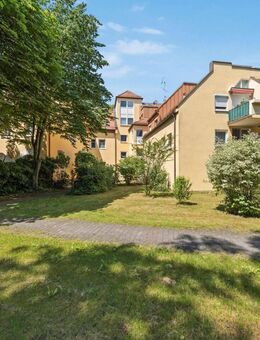 Historisches Altperlach - 1 Zimmer-Apartment mit Blick ins Grüne! - München