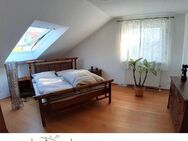 Gemütliche Dachgeschoss-Wohnung mit Balkon und Klimaanlage - Mutterstadt