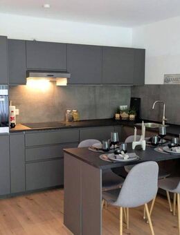 Moderne 2,5-Zimmer ETW, Erstbezug nach Sanierung, Fahrstuhl, ohne Courtage - Hamburg