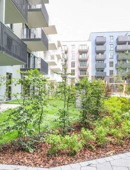 Lichtdurchflutete Etagenwohnung mit Balkon, moderner Einbauküche und großzügigem Wohnkomfort - Frankfurt (Main)