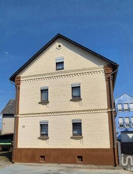 Freistehendes Einfamilienhaus mit Balkon, Garage und Ausbaupotenzial - Aßlar