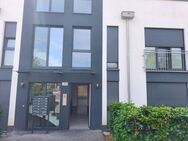 Moderne 3-Zimmer-Wohnung mit Garten, Stellplatz & Voll Möbliert - Bergisch Gladbach