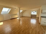 2-Zimmer-Dachgeschoss-Wohnung in Berkheim - Berkheim