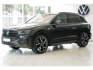 VW Touareg 3.0TDI R-Line Black Style Pano StHz HUD Keyless AHK Matrix Lane+Side+Park 22" 360° Allradlenkung - Dießen (Ammersee)