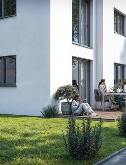 **ERSTBEZUG mit GARTEN - moderne Wohnqualität mit bester Anbindung** - Augsburg