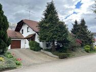 Schönes, gepflegtes 1 bis 2 Familienhaus in guter Wohnlage von Ummendorf - Ummendorf (Baden-Württemberg)