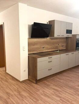 Wunderschöne 3-Zimmer-Wohnung mit Dachterrasse und Einbauküche! - Schönberg (Regierungsbezirk Niederbayern)