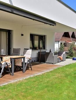 Exklusive Gartenwohnung 112 m², lichterfülltes Wohnen mit 3 Zimmer und 2 TG Stellplätzen und vielen Extras, fast wie Erstbezug - Lauf (Pegnitz)