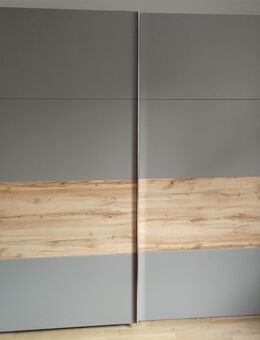 2-türiger Schwebetürenschrank - Berlin Lichtenberg