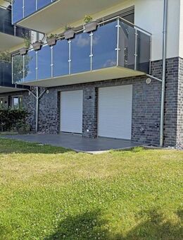 Moderne 2 Zimmer-Wohnung mit großzügiger Terrasse, Fahrstuhl und Garage in Bad Oeynhausen-Oberbecksen - Bad Oeynhausen