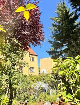 Mehrfamilienhaus mit 4 Stellplätzen und Gärten - Halle (Saale)