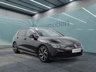 VW Golf, 1.5 8 eTSI R-Line 18, Jahr 2023 - München