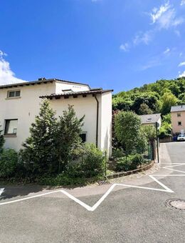 Kapitalanlage - Vermietetes 2-Familienhaus mit Garagen & Stellplätzen - Bad Dürkheim
