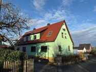 Doppelhaushälfte mit Doppelgarage und großzügigen Garten - Oberasbach